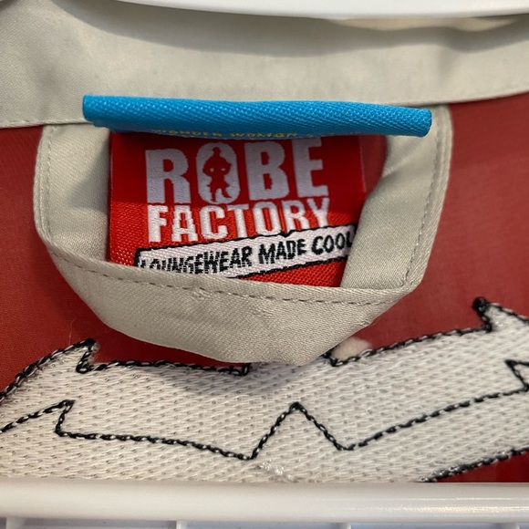 Robe Factory Loungewear Wonder Women Light Airy Tie up Robe O/S - Picture 6 of 7